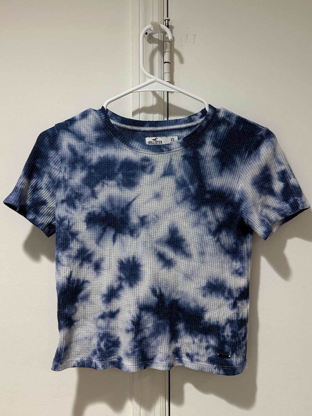 Hollister Blue & White Tie Dye Waffle Knit Crop Top XS Short Sleeve